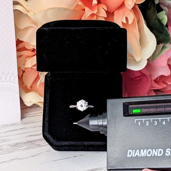 1CT Moissanite Solitaire Engagement Ring, 6 Prong, - Size 5, 7, 8 - Picture 5 of 6